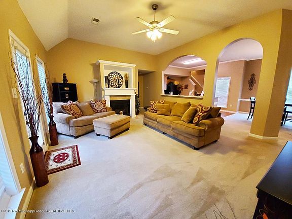 2nd image of 7640 Broken Hickory Dr