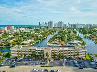 301 Golden Isles Dr APT 415, Hallandale, FL 33009