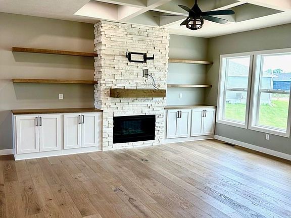 3rd image of 2108 Pearl Pl