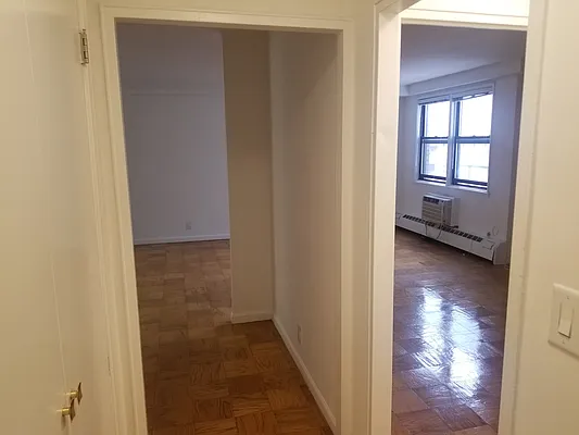 Rented by Punia & Marx Inc. | media 16