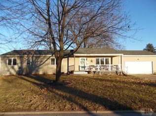 332 Emmett St, Burlington, IA 52601