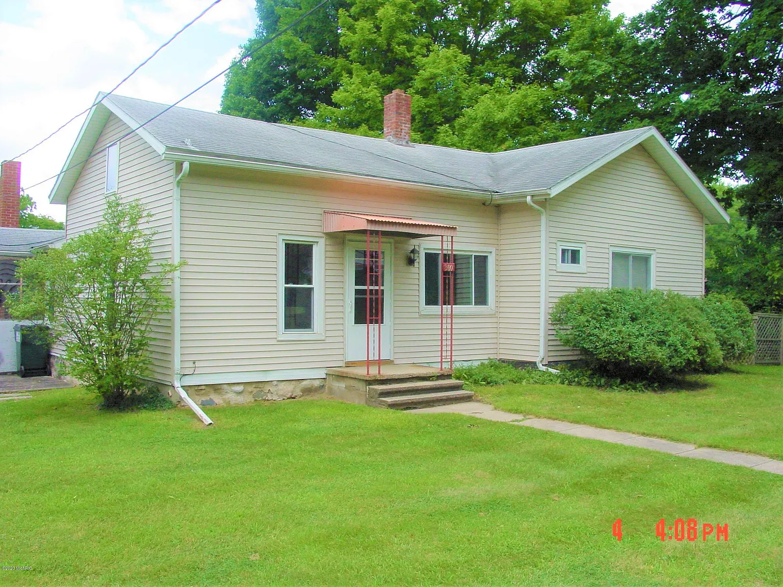 300 Alice St photo 1