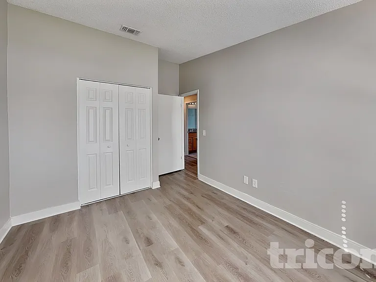1020 Red Oak Cir — Photo 9