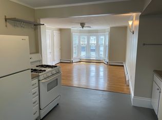 208 Mammoth Rd #3, Lowell, MA 01854