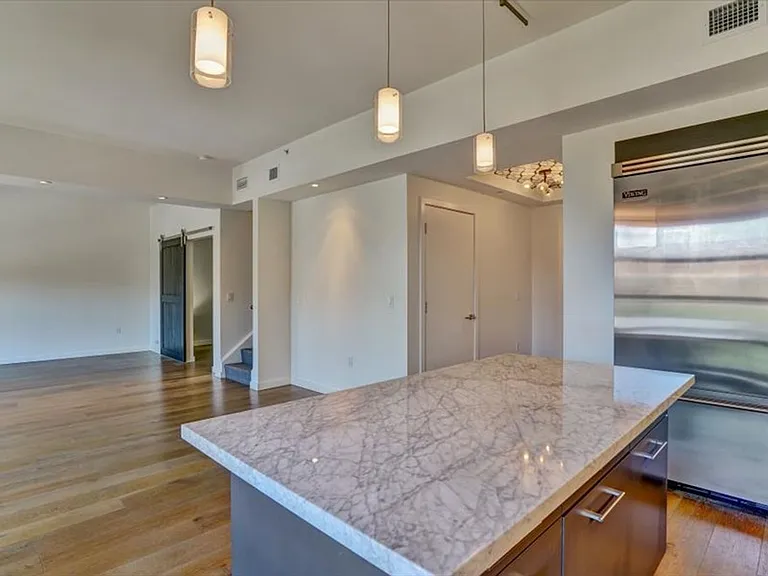2125 Bryant St #308 — Photo 8
