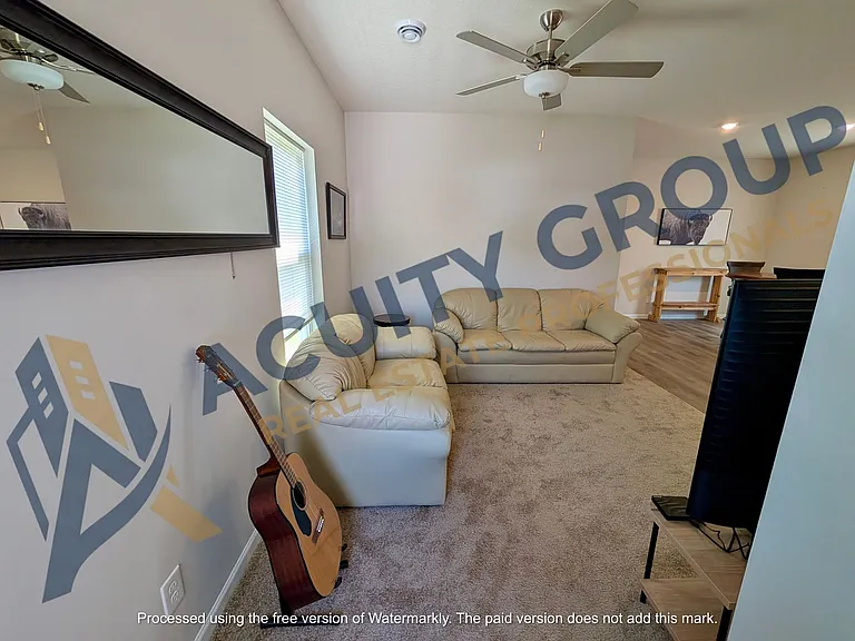 501 Redwood St N — Photo 7