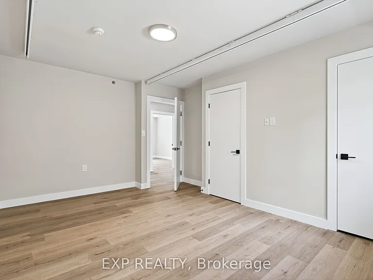 263 Anne St N #1 — Photo 36