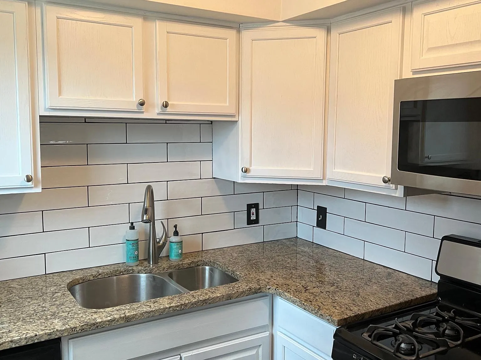 2816 Jasmine St — Photo 1