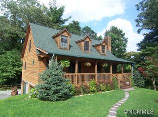 324 Hidden Meadow Dr, Hendersonville, NC 28792