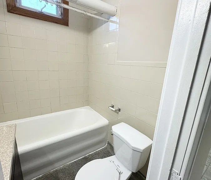 1246 Dufferin Pl #11 — Photo 10