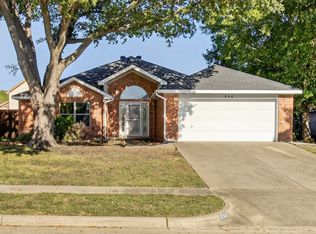 534 Lindly St, Grand Prairie, TX 75052