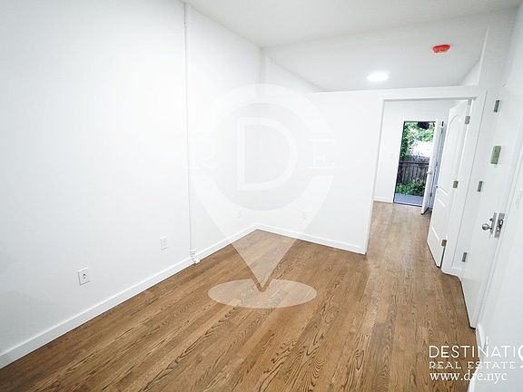 4th image of 740 4th Ave APT 1L