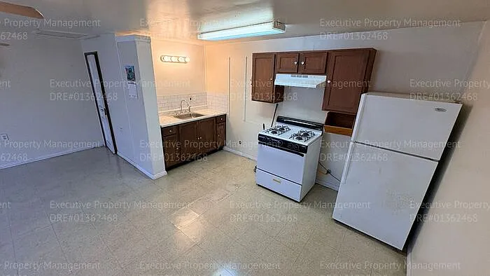 708 21st St #2 — Photo 9