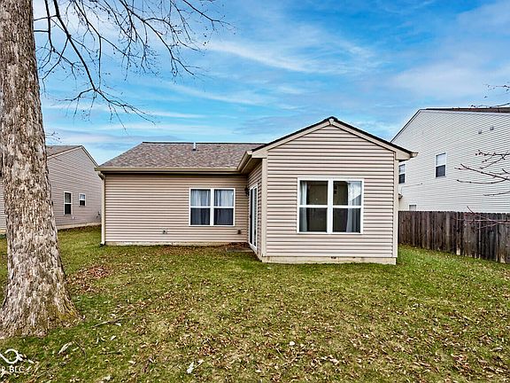 4th image of 11729 Rossmore Dr