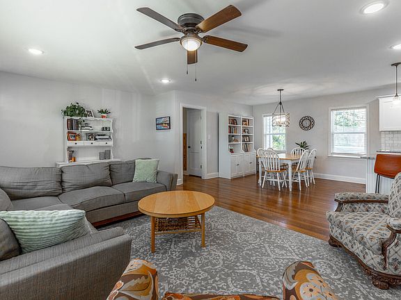 5th image of 315 Vista Dr