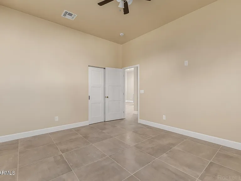 1908 E Harvard St — Photo 10