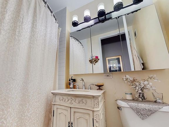 4th image of 88 Greenwich St APT 417
