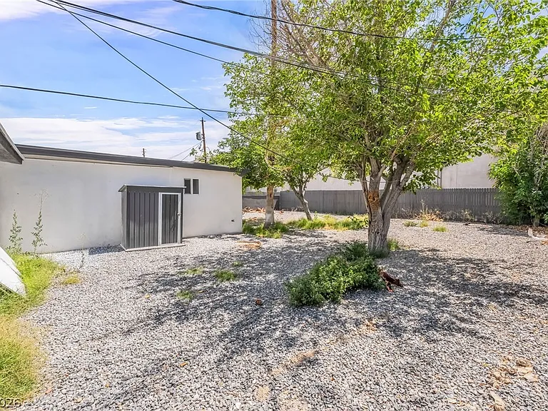 1610 E Ogden Ave — Photo 29