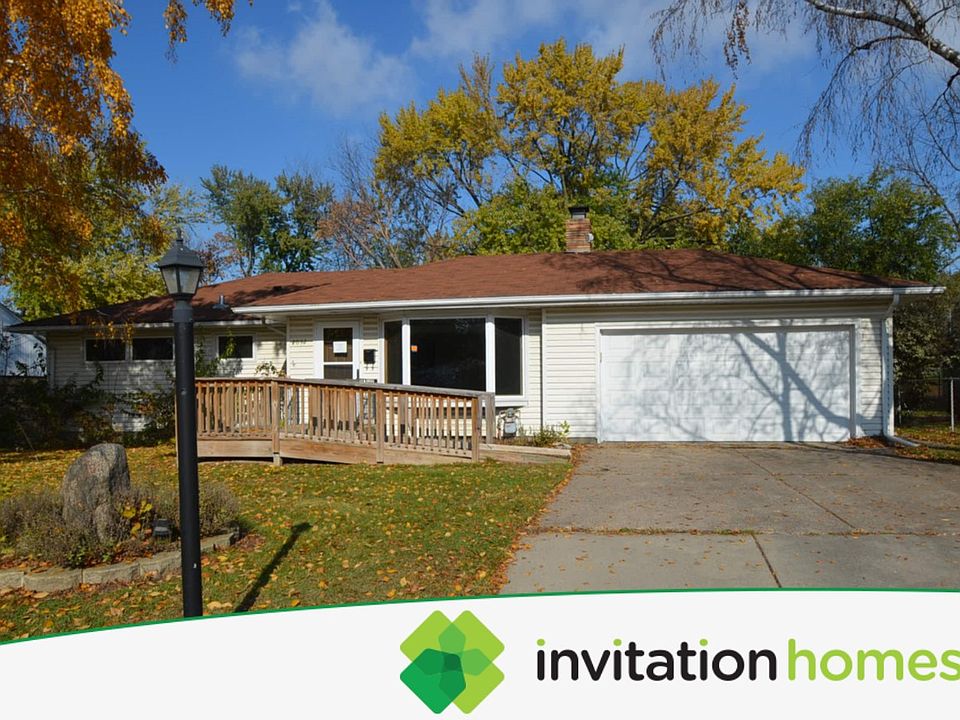 1st image of 2092 Fairways Ln