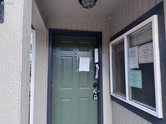 4th image of 694 W Delta St