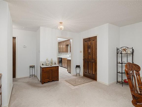 3rd image of 2732 Ashley Dr