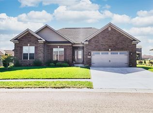 571 Kempton Ln, Bowling Green, KY 42104