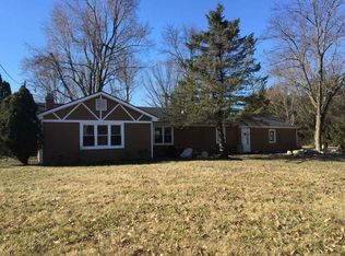 14711 Lake Center Rd, Fort Wayne, IN 46818