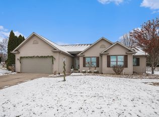 51201 Lexingham Dr, Granger, IN
