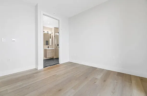 Rented by REAL New York | media 25