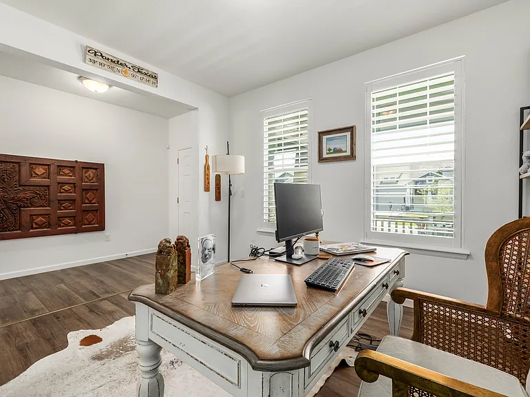943 W Hopkins Dr — Photo 46