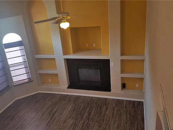 3rd image of 3721 Tierra Zafiro Dr