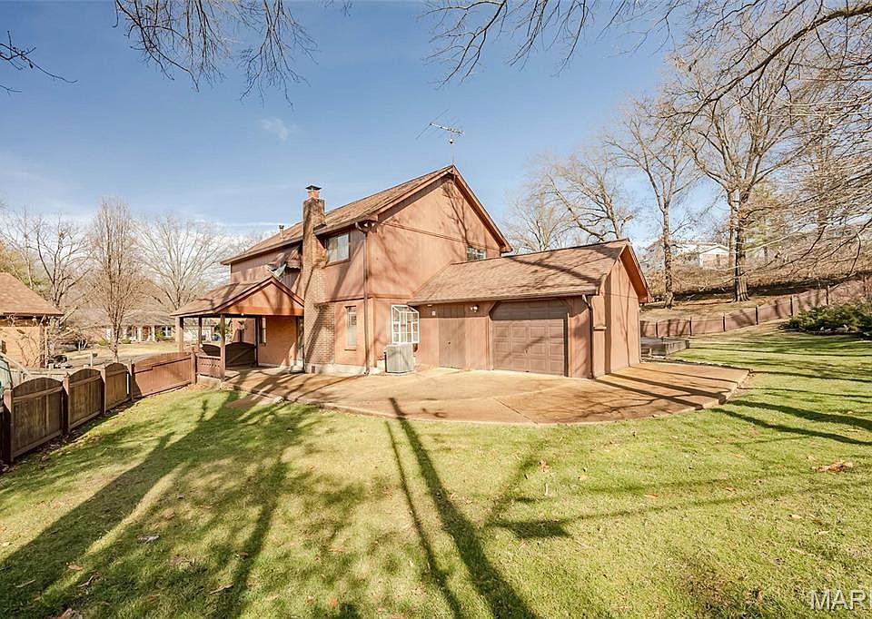 4829 Gatesbury Dr, Saint Louis, MO 63128 | Zillow