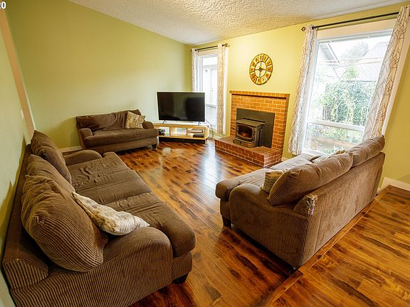 5th image of 5604 NE 91st Ct