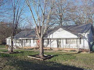 109 First Church St, Harmony, NC 28634