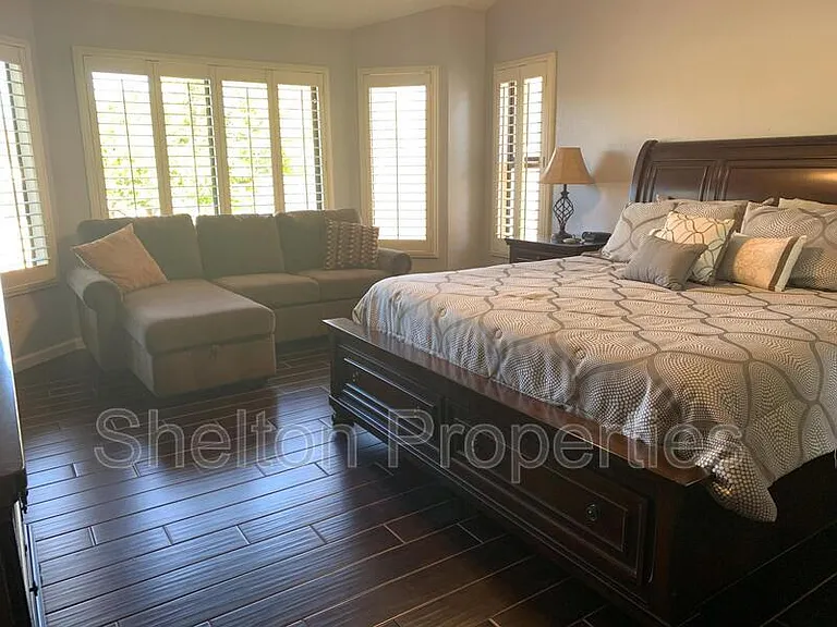 9418 W Tonto Ln — Photo 15