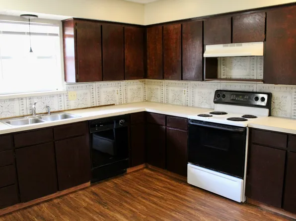 2207 Canterbury Ct, Denton, TX 76205