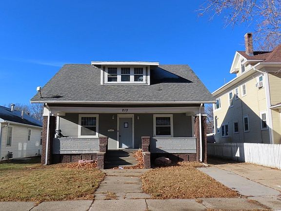 3rd image of 213 N 10th St
