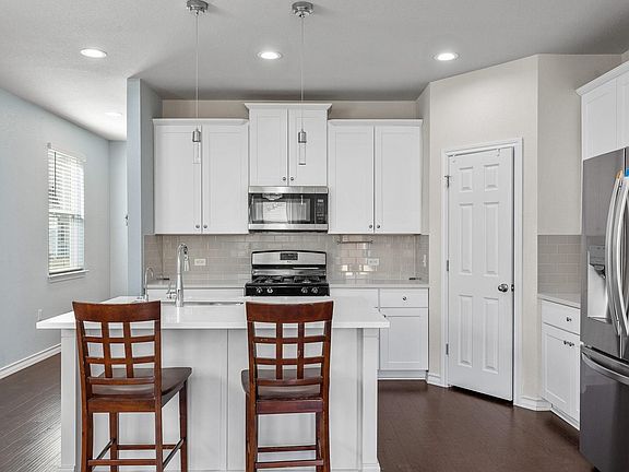 5th image of 12104 Cimaizon Dr