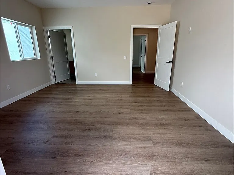 7826 Kyle St — Photo 13