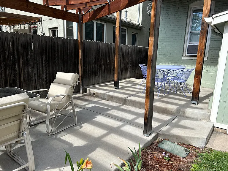 208 S Lincoln St #STUDIO — Photo 15