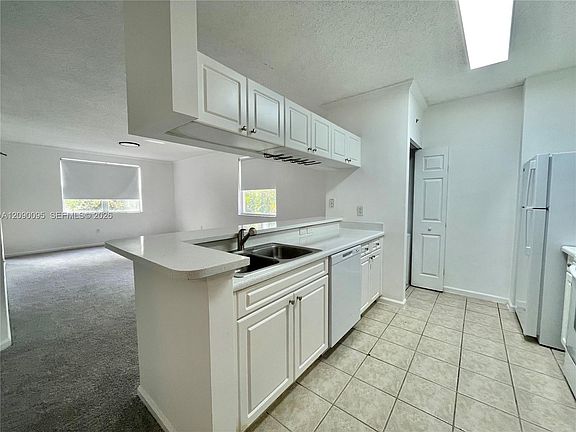 5th image of 17125 N Bay Rd APT 3213