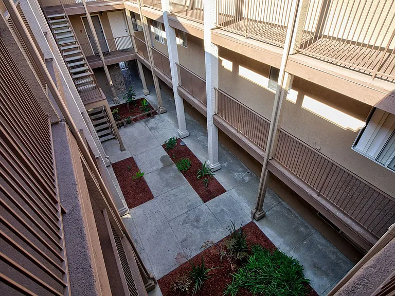 4828 Art St — Photo 14