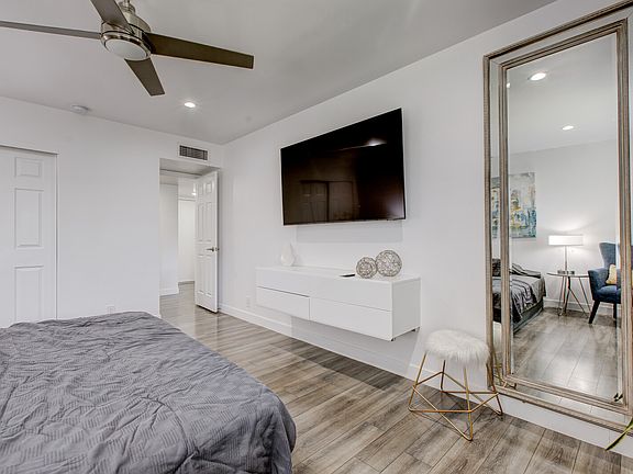 3rd image of 4620 N 68th St Unit 172