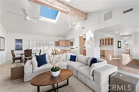 4 bed, 2300 sqft, $12,500 — Photo 2