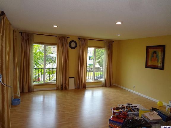 2nd image of 312 N Louise St Unit 201