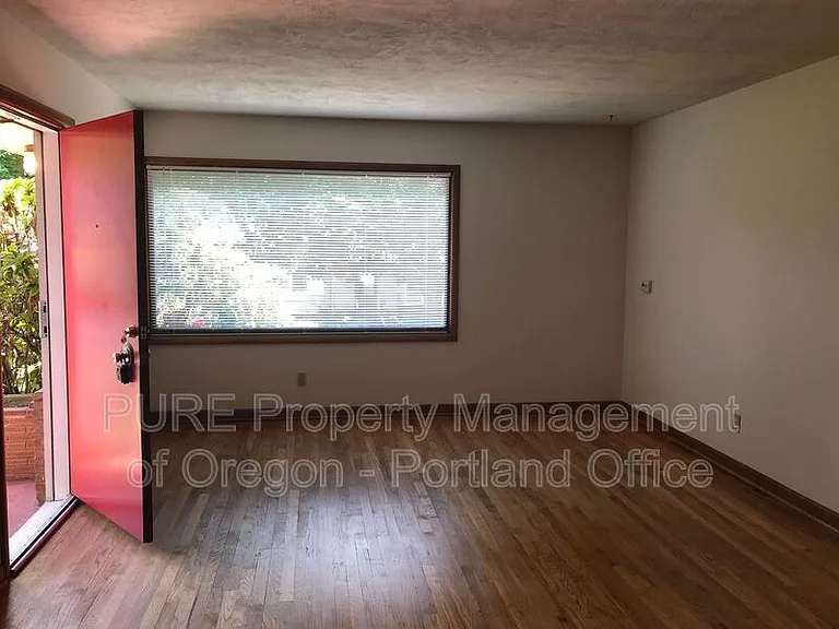 4725 SE Clinton St — Photo 7