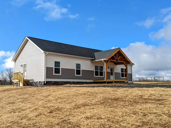 1345 Hale Rd, Check, VA 24072