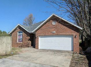 3977 W Beechwood Street, Springfield, MO 65807