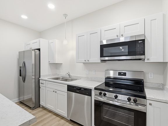 5th image of 107 11th Ave