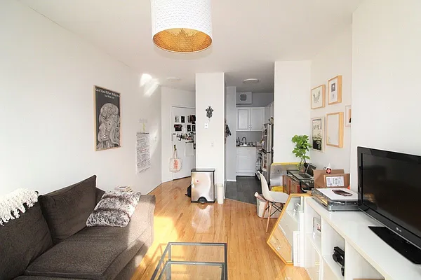 Rented by Compass | media 12